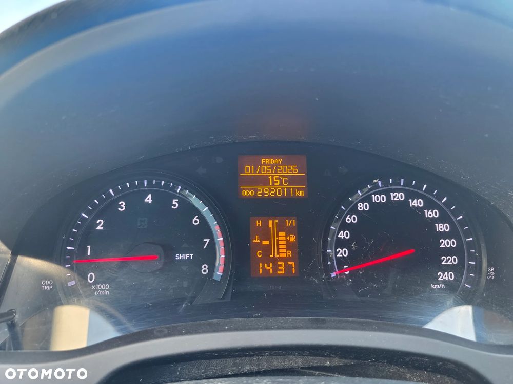 Toyota Avensis 1.8 Premium - 11