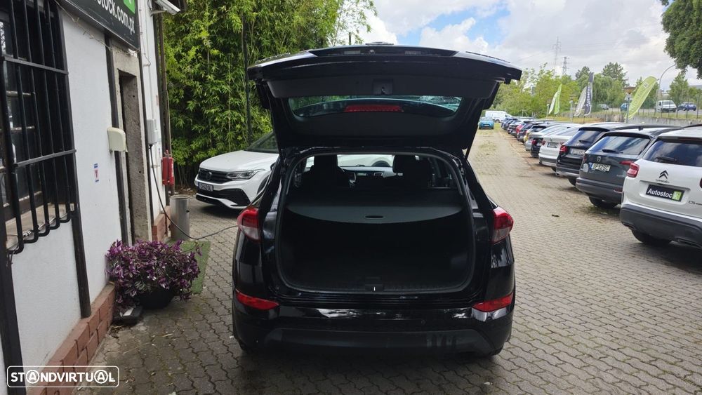 Hyundai Tucson 1.7 CRDi Premium - 12
