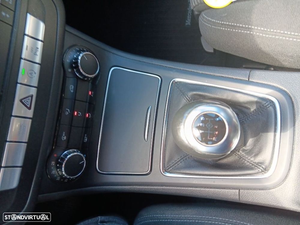 Mercedes-Benz B 180 d Style - 20