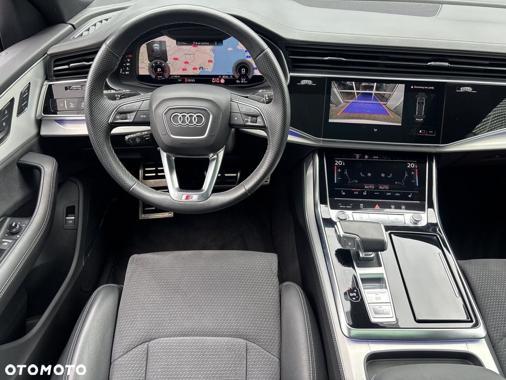 Audi Q8 - 12