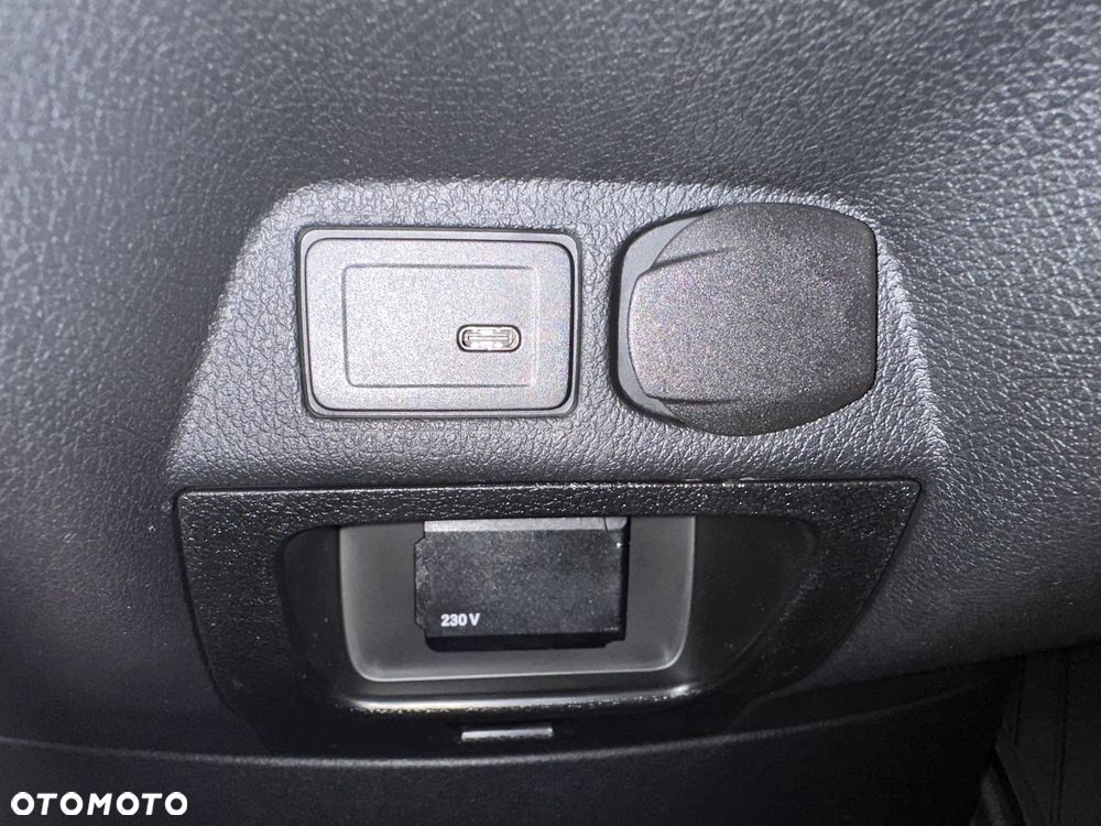 Mercedes-Benz Sprinter - 20