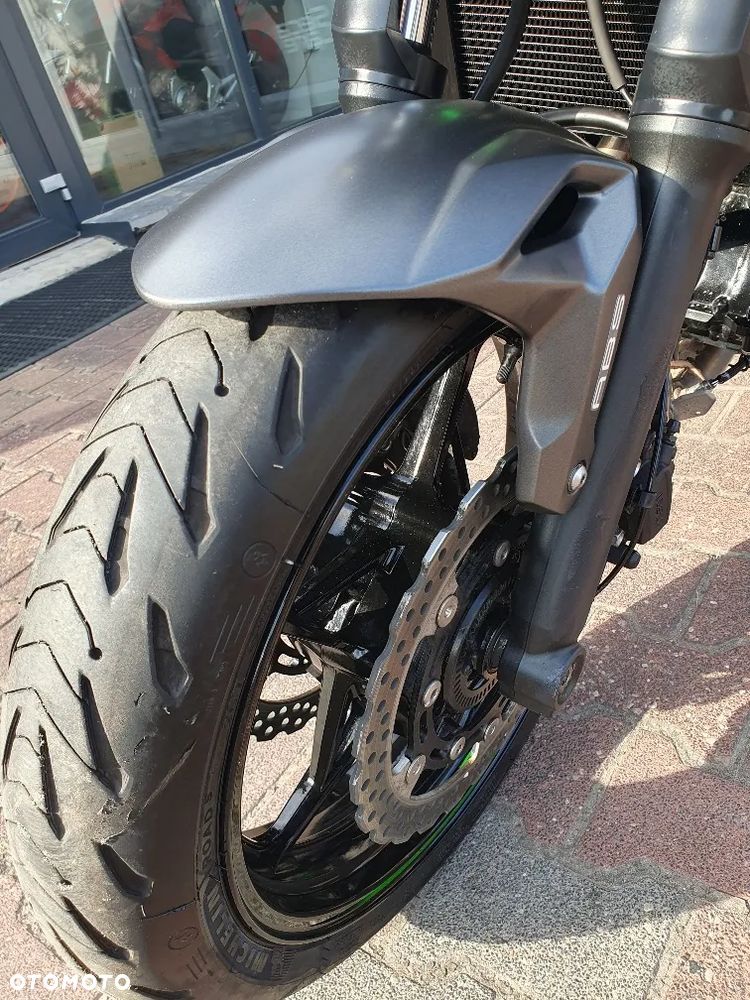 Kawasaki Z 650 - 21