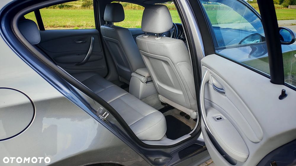 BMW Seria 1 120d - 8