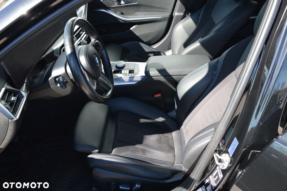 BMW Seria 3 320i M Sport - 19