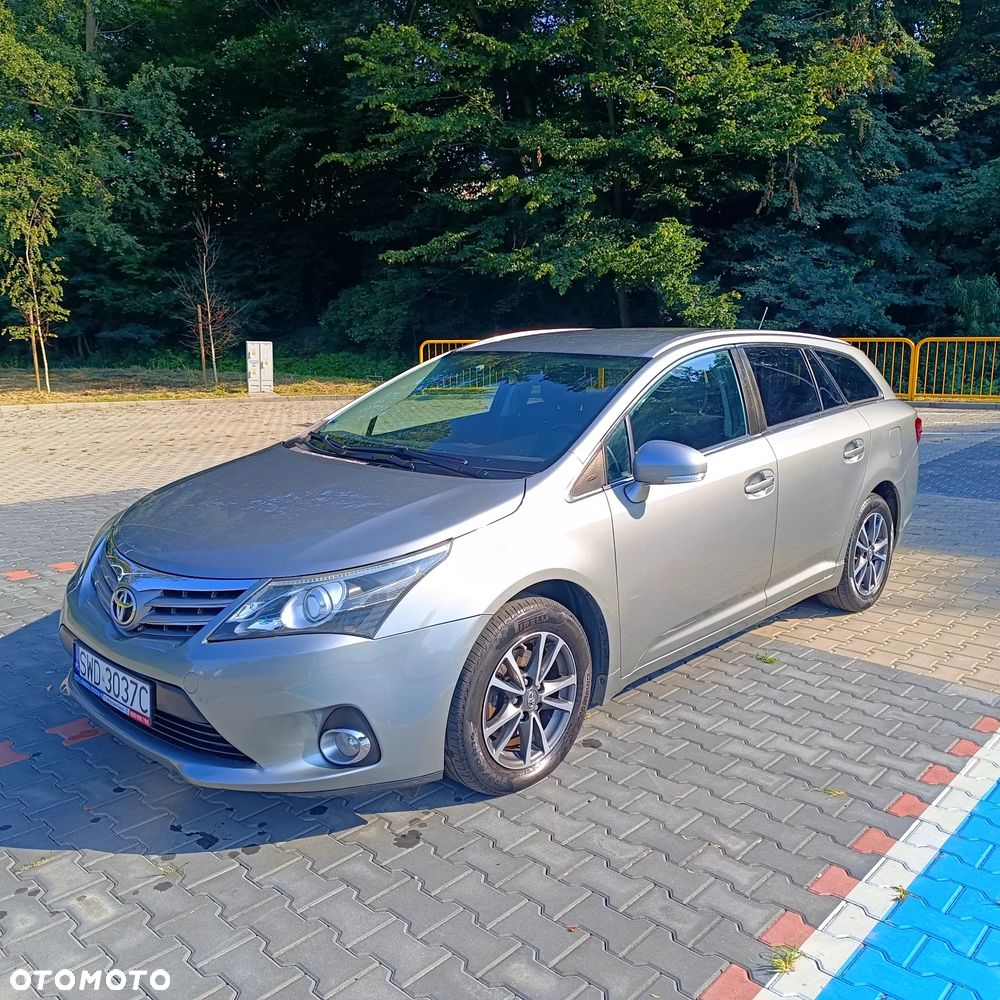 Toyota Avensis 2.0 D-4D Comfort - 5