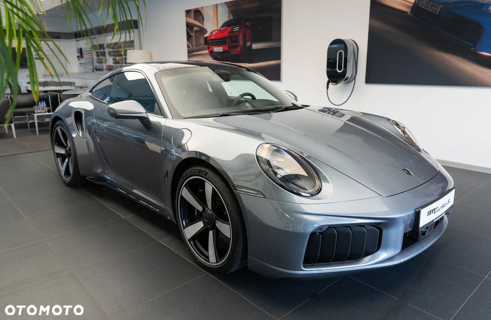 Porsche 911 Turbo S - 8