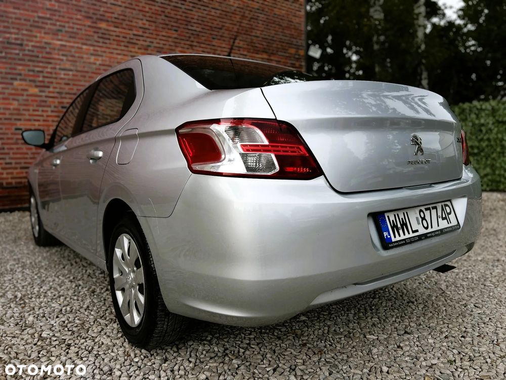 Peugeot 301 - 32