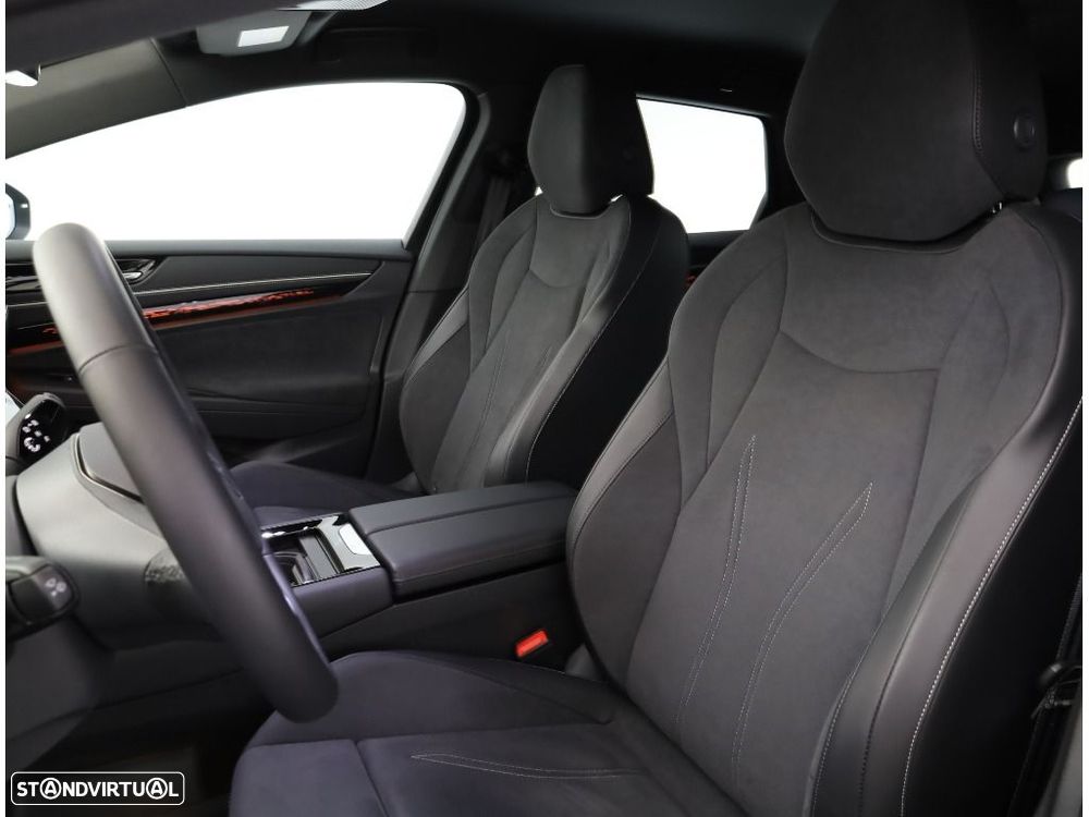 VW ID.7 Tourer 77 kWh Pro Urban - 14