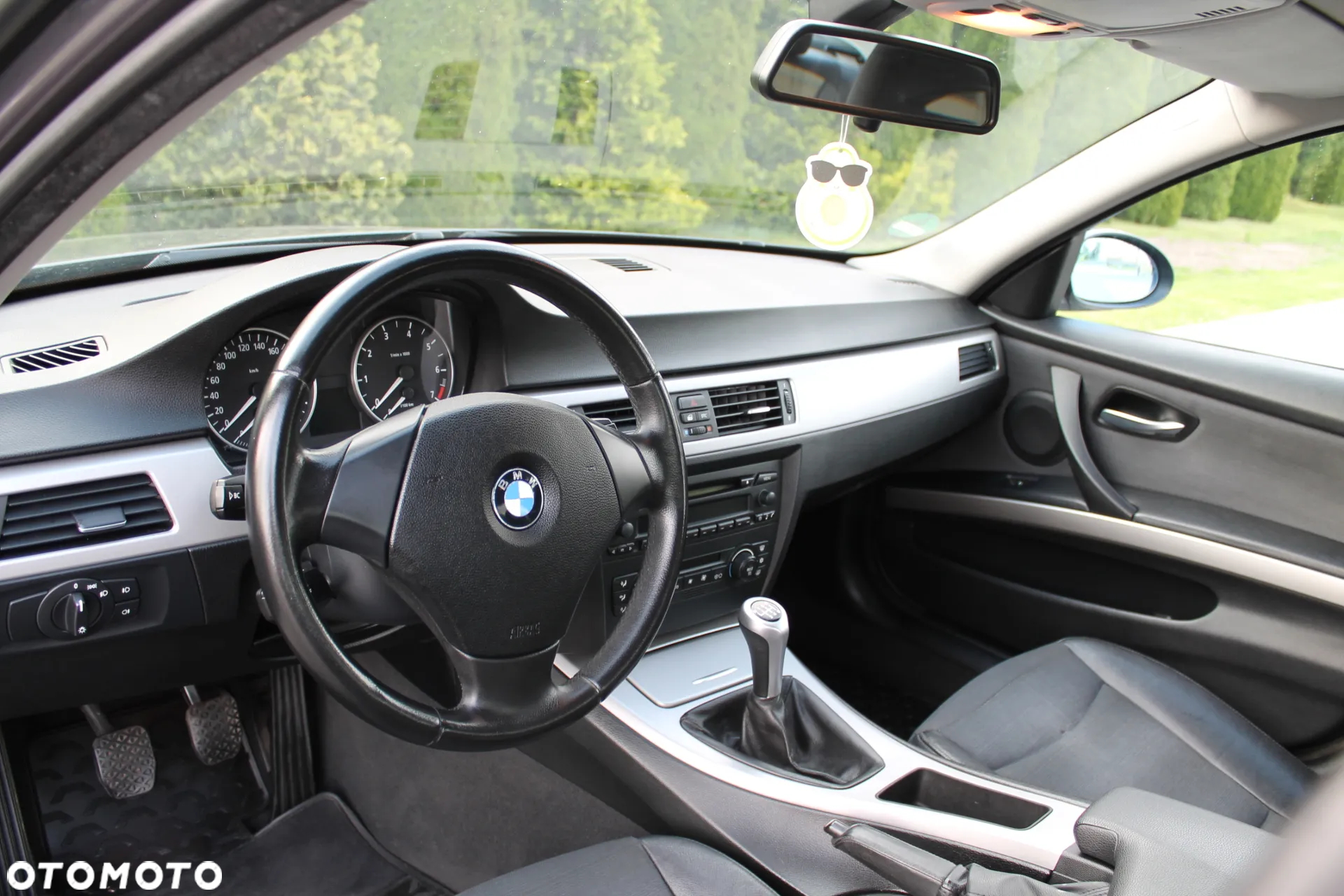 BMW Seria 3 320i - 29