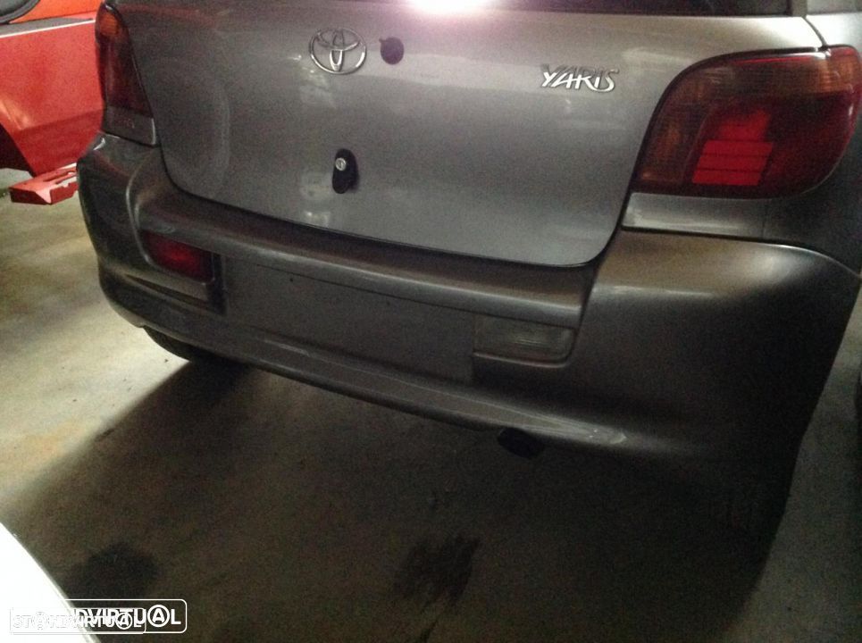 Para-Choques Traseiro Toyota Yaris T-Sport 2001 - 1