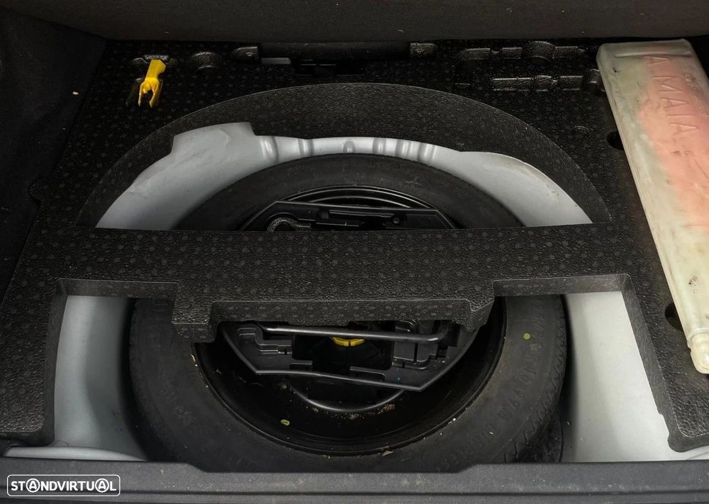 Peugeot 2008 1.2 PureTech Allure - 15