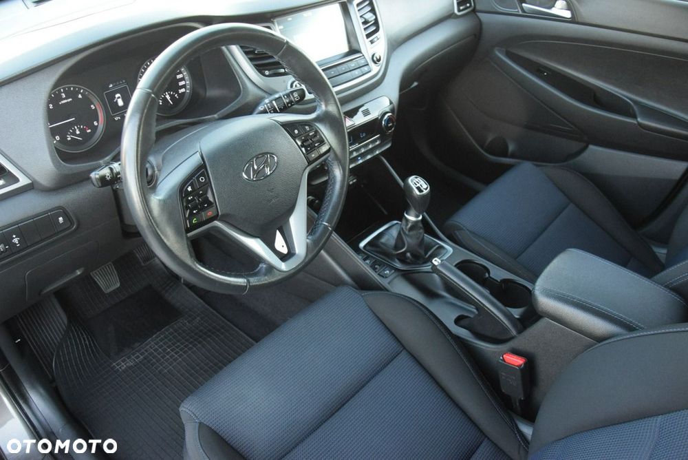 Hyundai Tucson 1.7 CRDI BlueDrive Style 2WD - 22