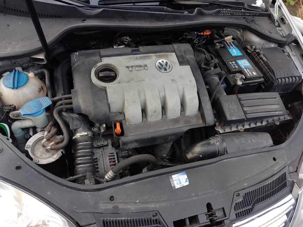 Volkswagen Jetta 1.9 TDI Trendline - 13