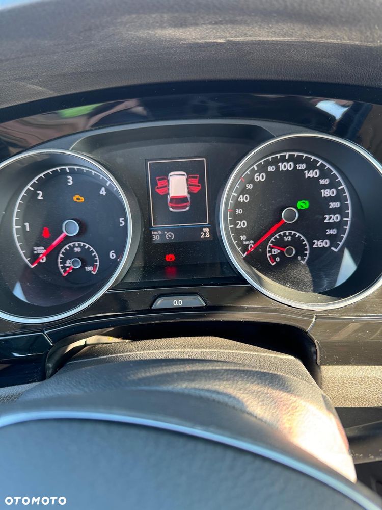 Volkswagen Touran 2.0 TDI BMT Special Edition DSG - 19