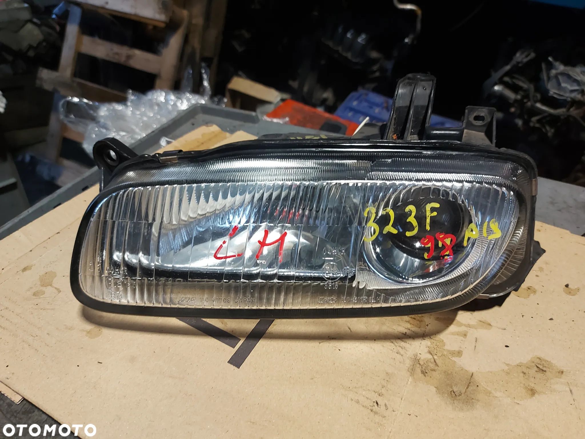 Reflektor lampa lewa przednia lewy przód Mazda 323F '98r ANGLIK - 1