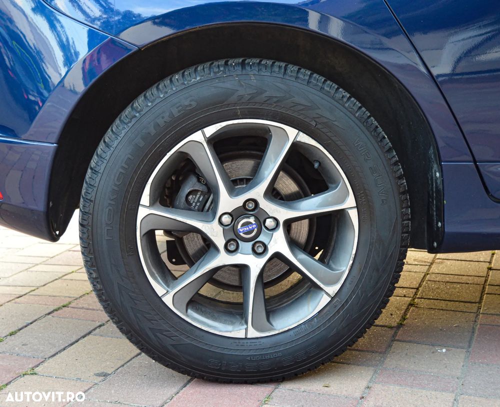 Volvo XC 60 D5 AWD Geartronic Ocean Race - 27