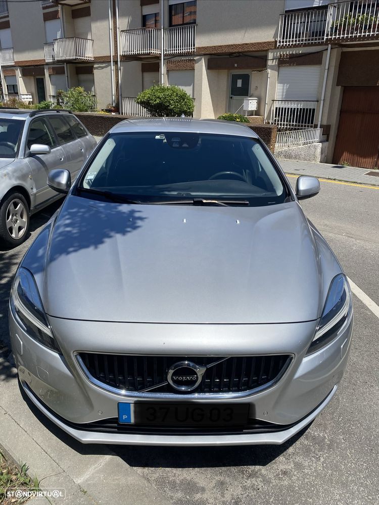 Volvo V40 2.0 D3 Kinetic Geartronic - 1