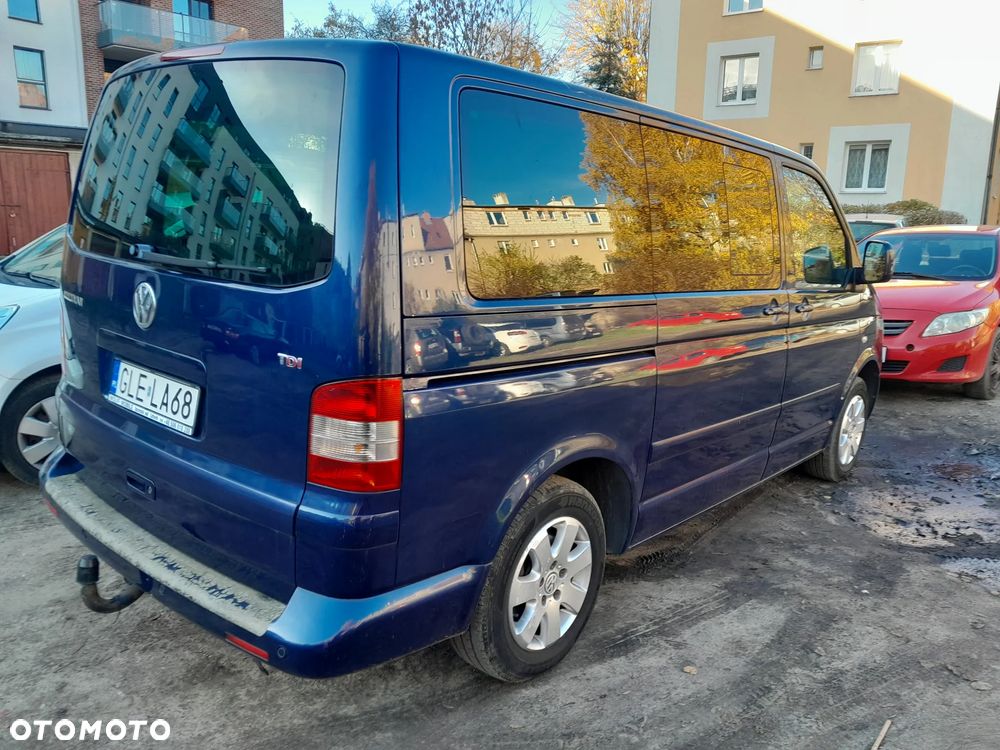 Volkswagen Multivan - 5