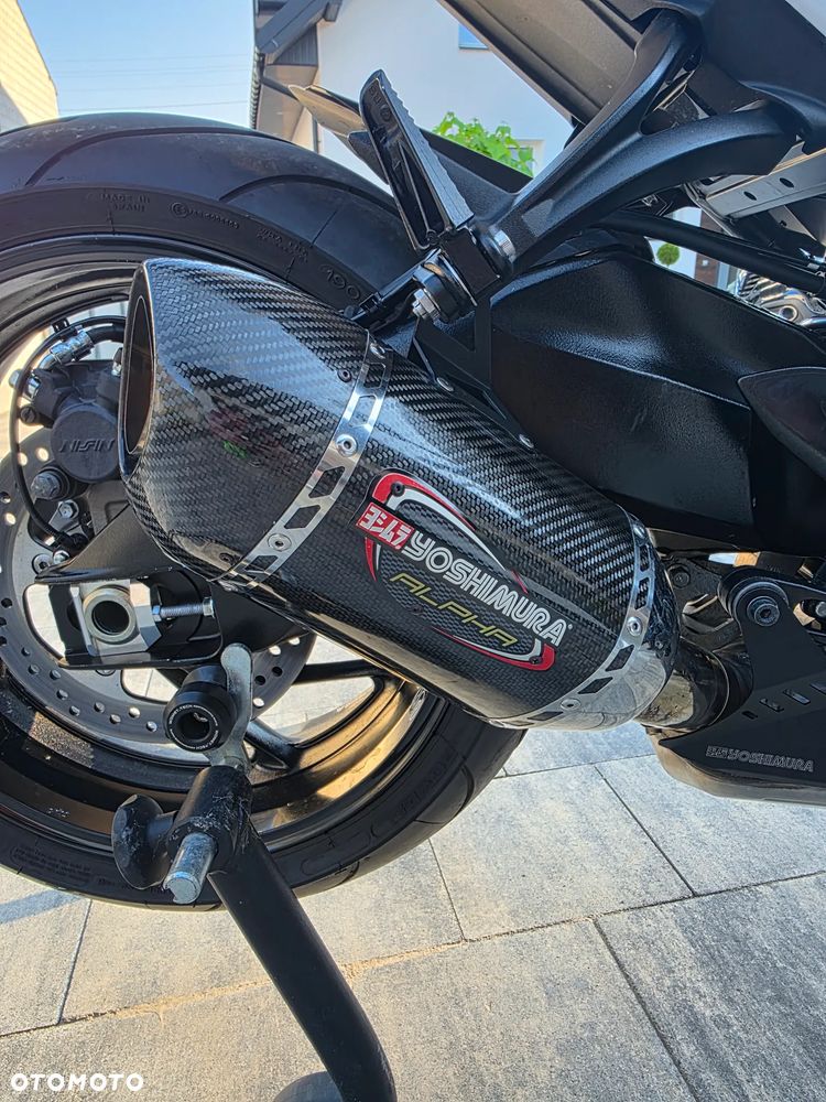 Suzuki GSX 1000 - 8