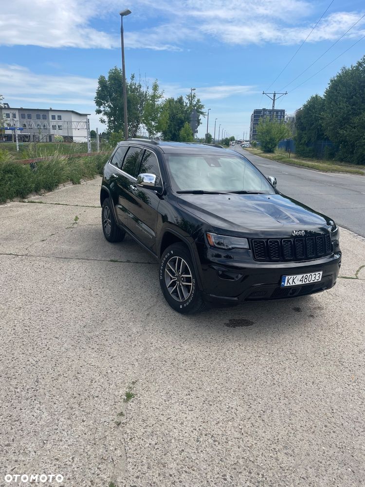 Jeep Grand Cherokee - 33