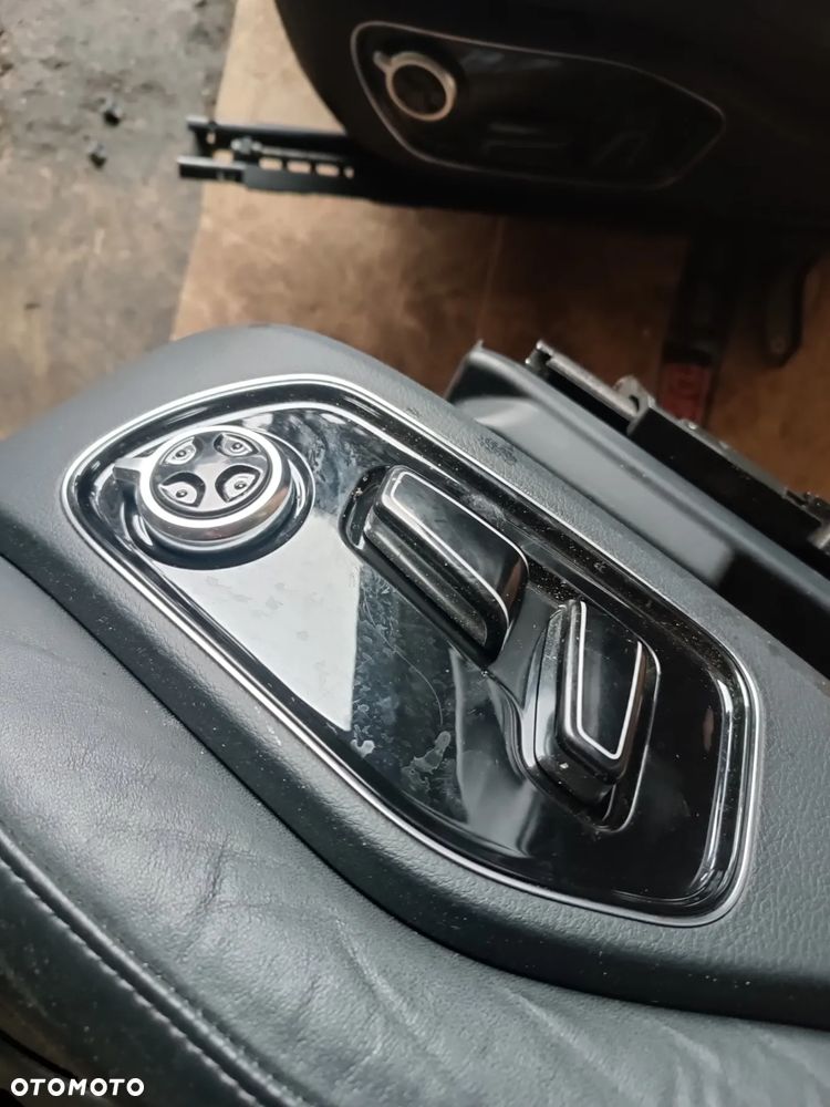 AUDI A8 D4 2012R KOMPLET FOTELI SKÓRY ŁADNE - 4