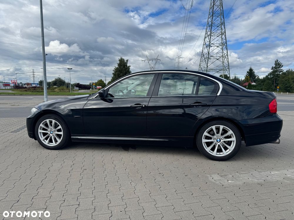 BMW Seria 3 325i - 2