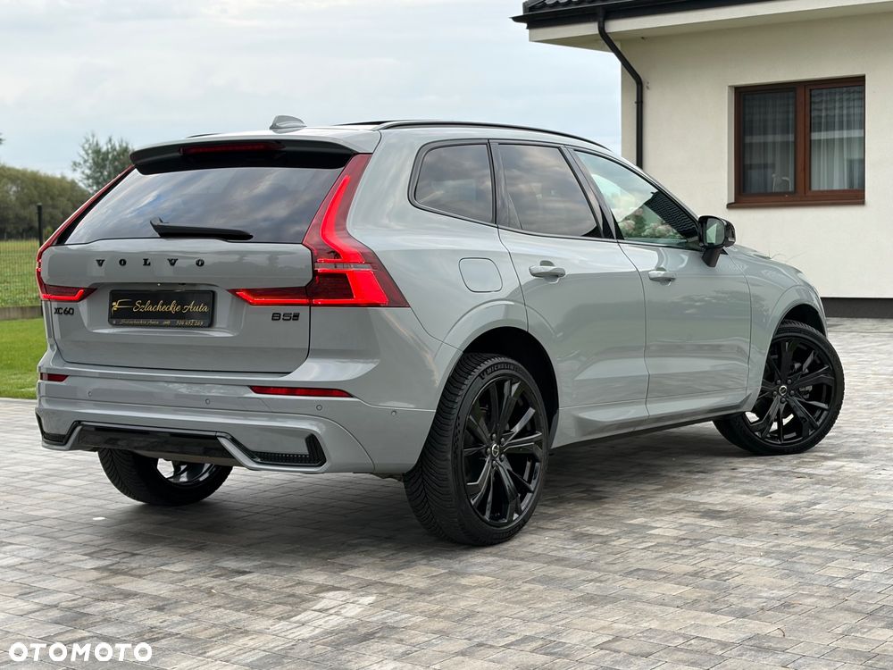 Volvo XC 60 B5 B AWD Ultra Black Edition - 14