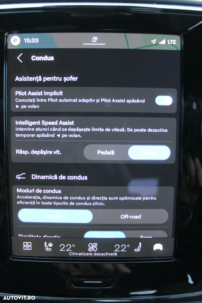 Volvo XC 40 B3 AT FWD MHEV Plus Dark - 24