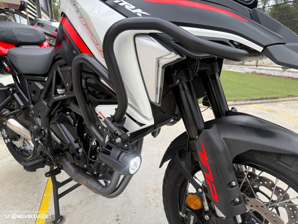 Benelli TRK 702 X com malas de alumínio - 12