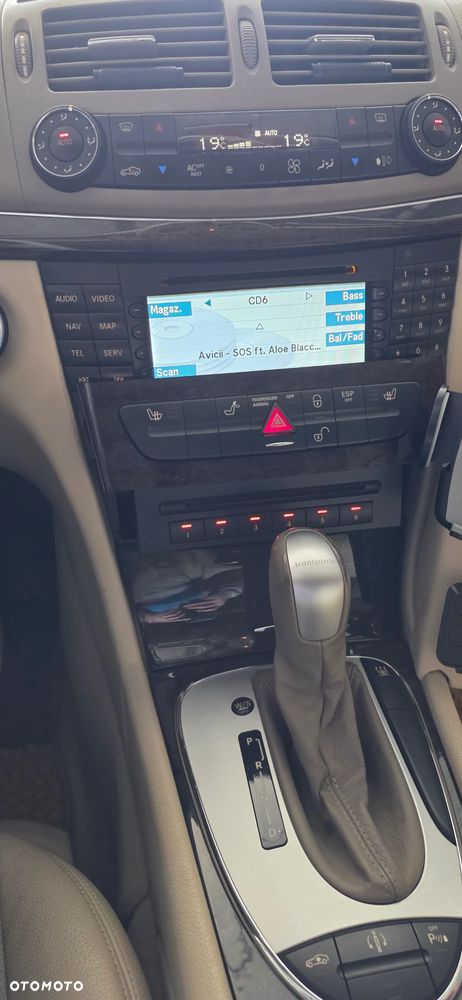 Mercedes-Benz Klasa E 320 Avantgarde - 23