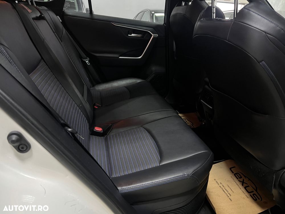 Toyota RAV4 2.5 4x4 Hybrid Style Selection - 15