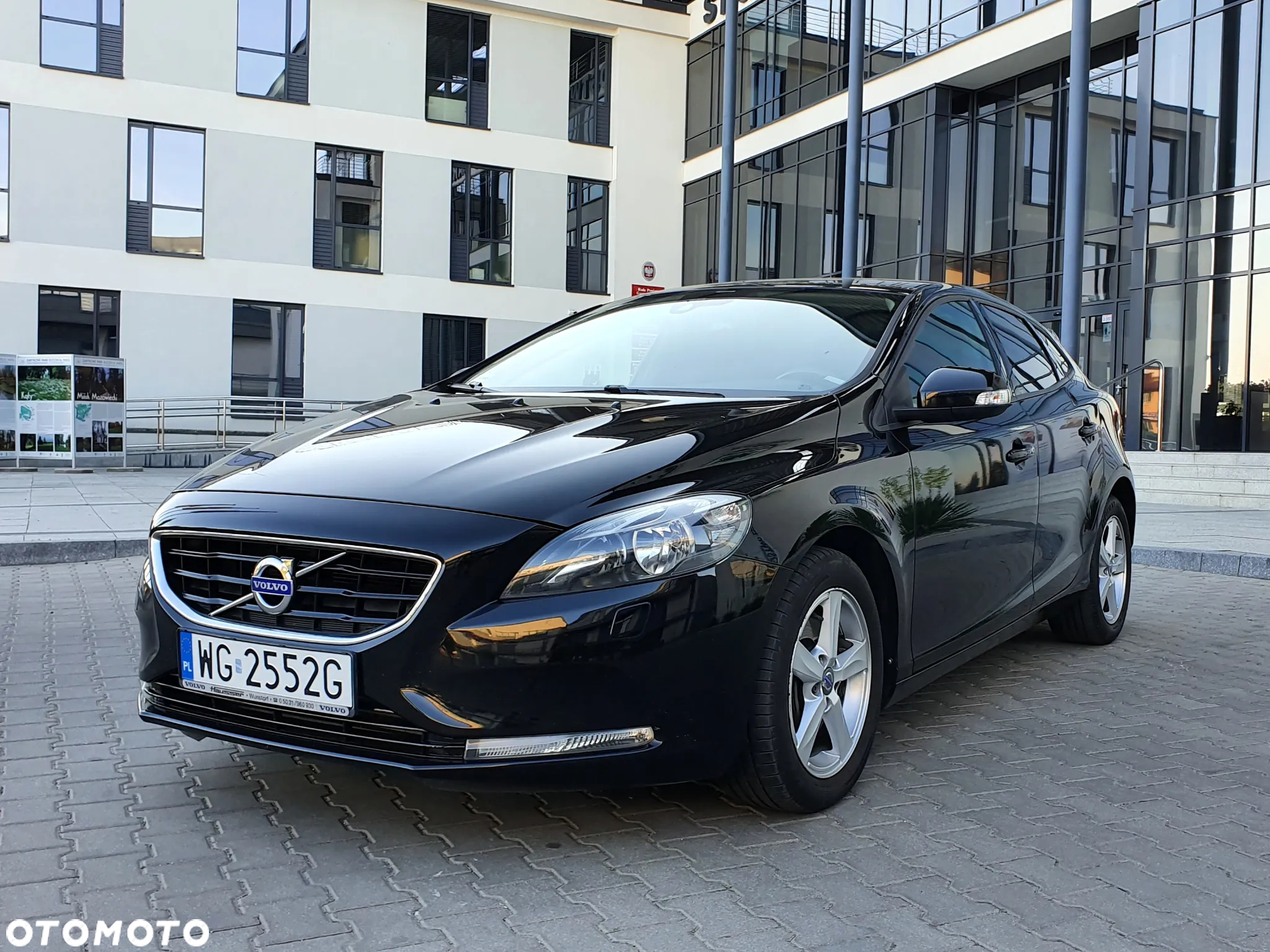 Volvo V40 D4 Momentum - 8