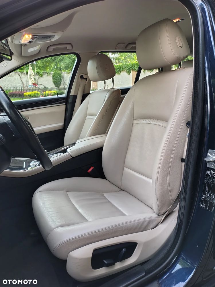 BMW Seria 5 518d Luxury Line - 12