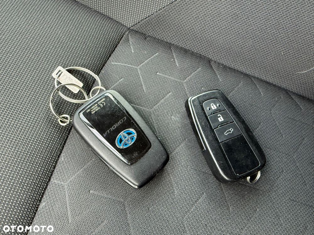 Toyota Corolla 1.8 Comfort - 16