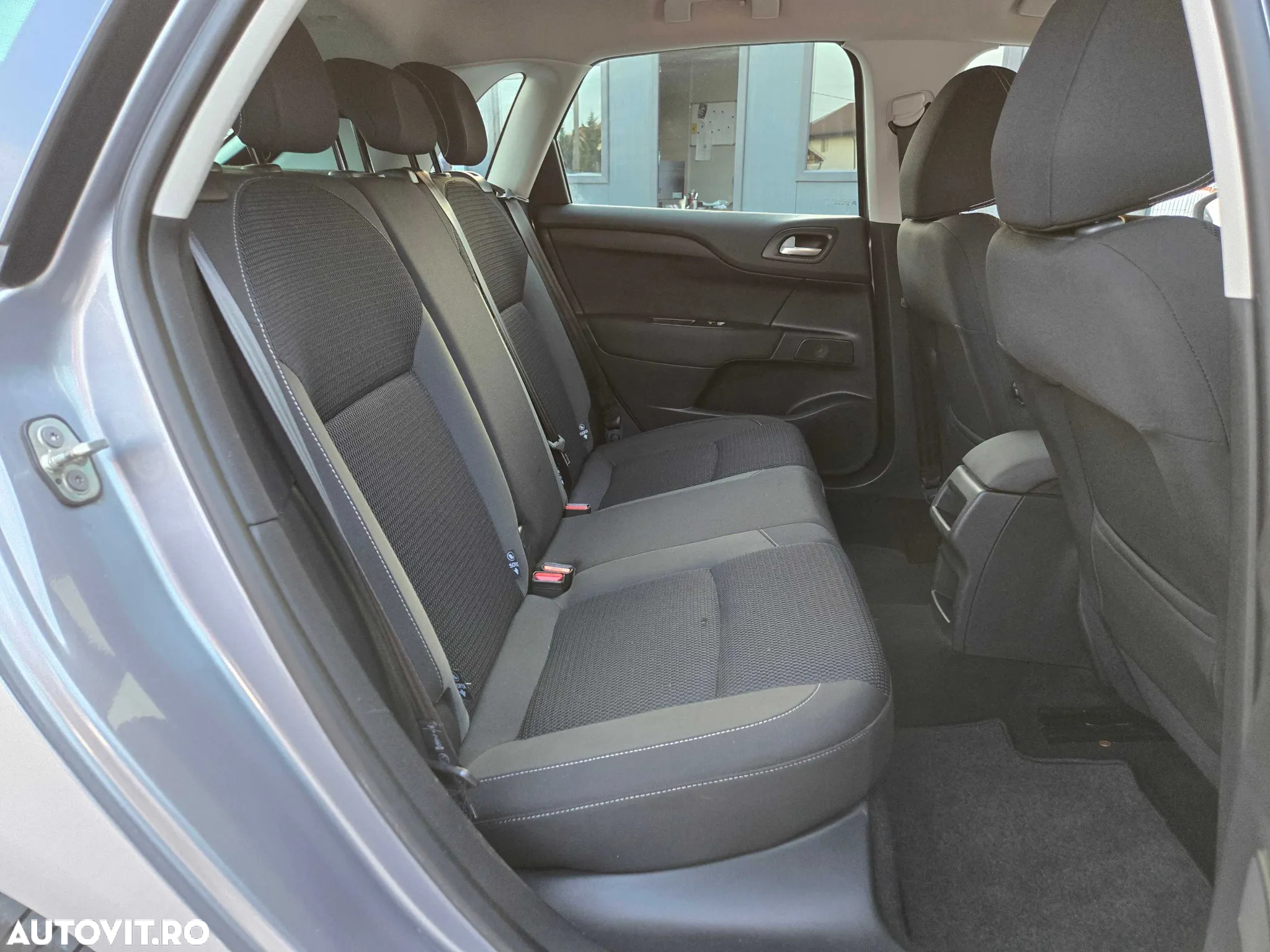 Citroën C4 1.2 PureTech S&S EAT8 Feel - 24