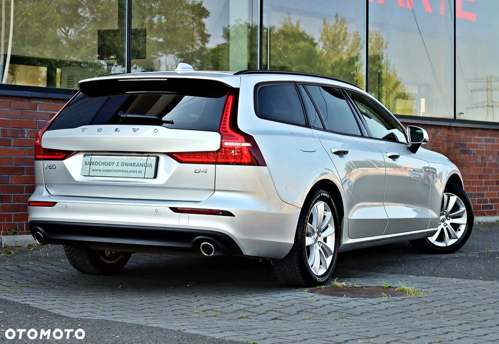 Volvo V60 B4 D Momentum - 5