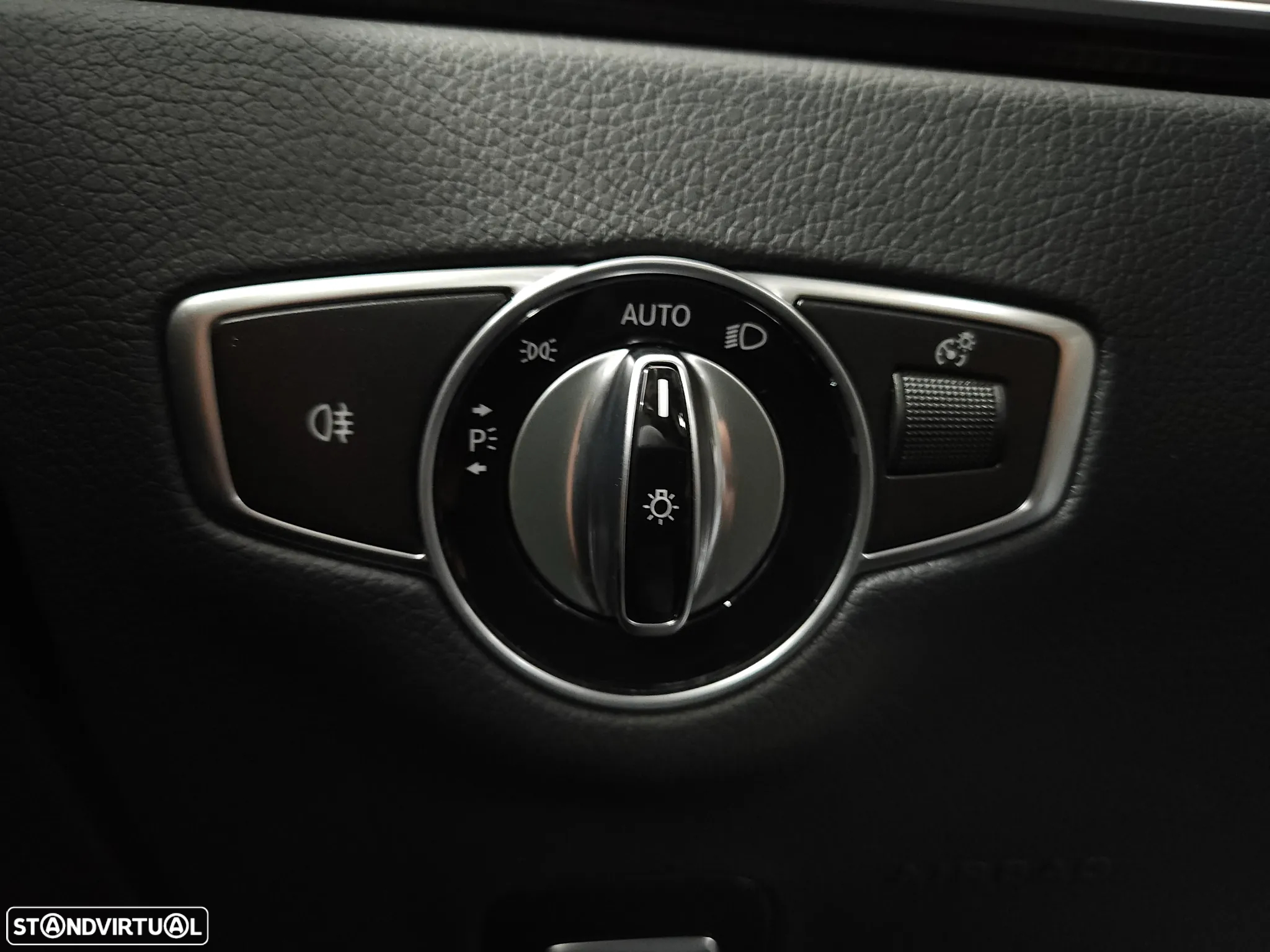 Mercedes-Benz E 300 d AMG Line - 22
