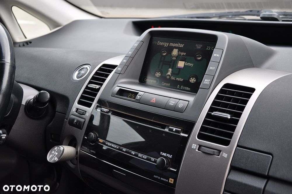 Toyota Prius 1.5 VVT-i Prestige - 6