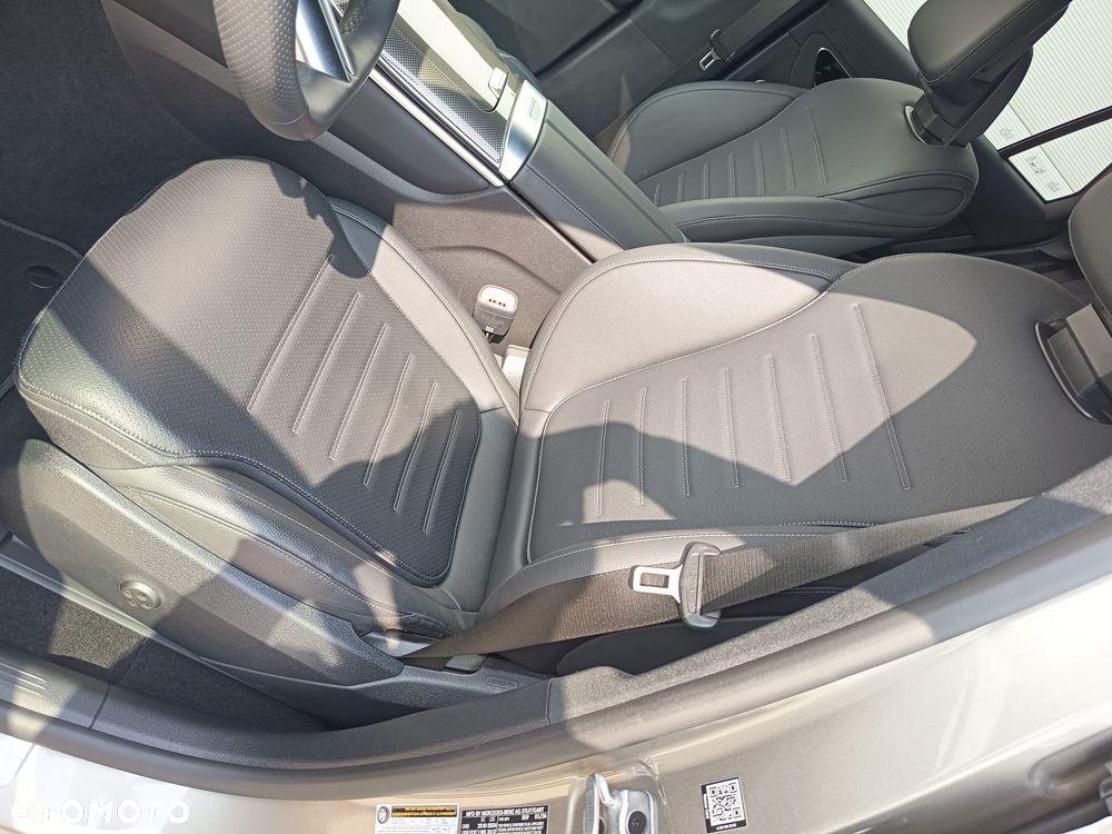 Mercedes-Benz GLC 300 4Matic 9G-TRONIC AMG Line Plus - 9