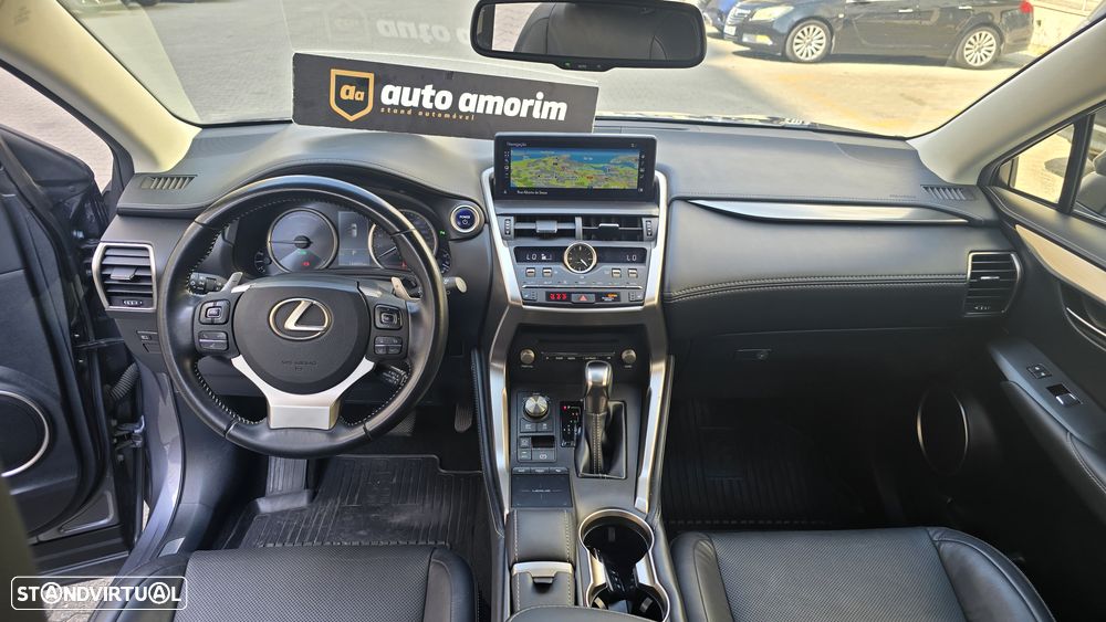 Lexus NX 300h Executive+ - 23