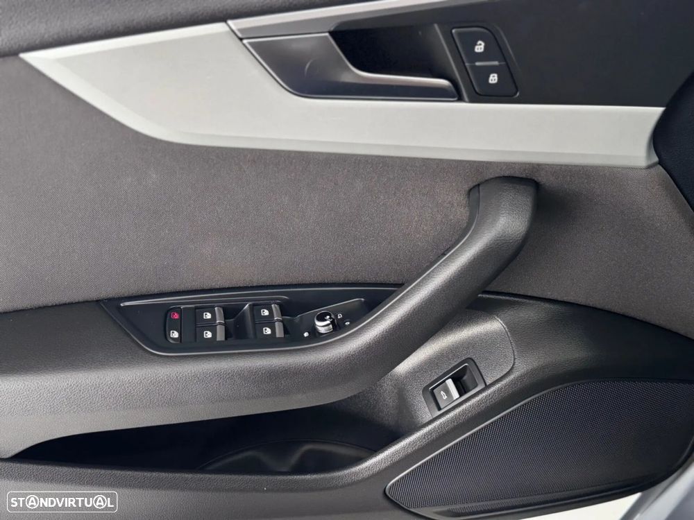 Audi A4 Avant 2.0 TDI Business Line - 16