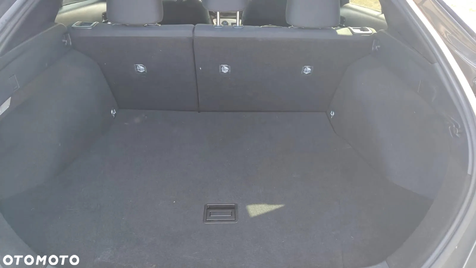 Toyota Prius - 15
