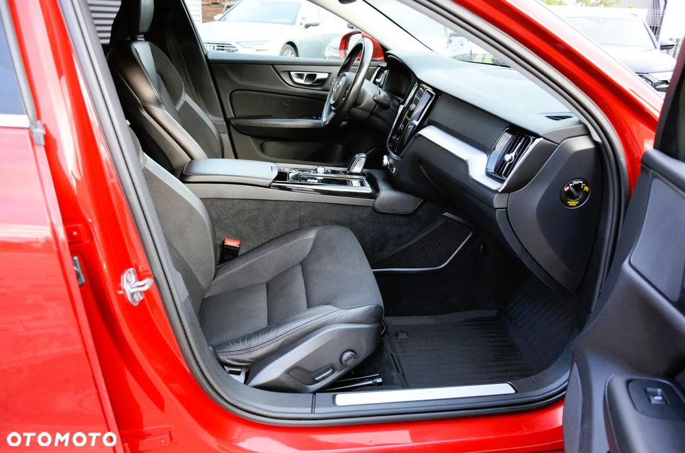 Volvo V60 T6 AWD Plug-In Hybrid Inscription Expression - 14