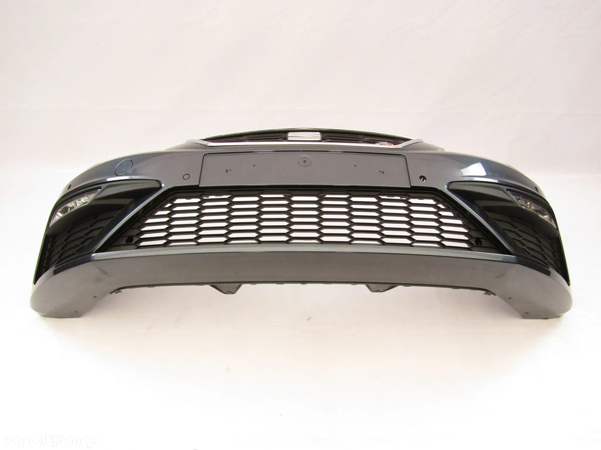 Zderzak przedni Seat Leon FR 17 - 20 Sprysk./ Pdc-4 Lakier LC7V - 3