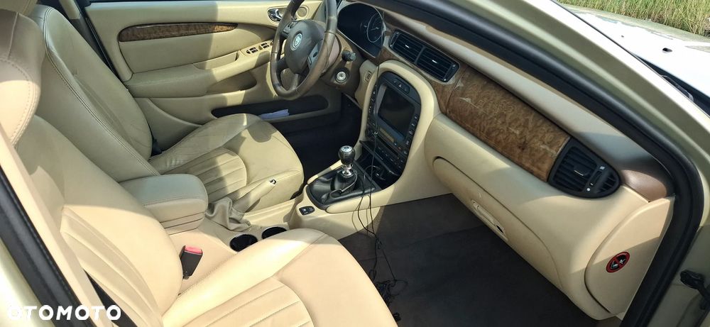 Jaguar X-Type 2.5 Sport - 9