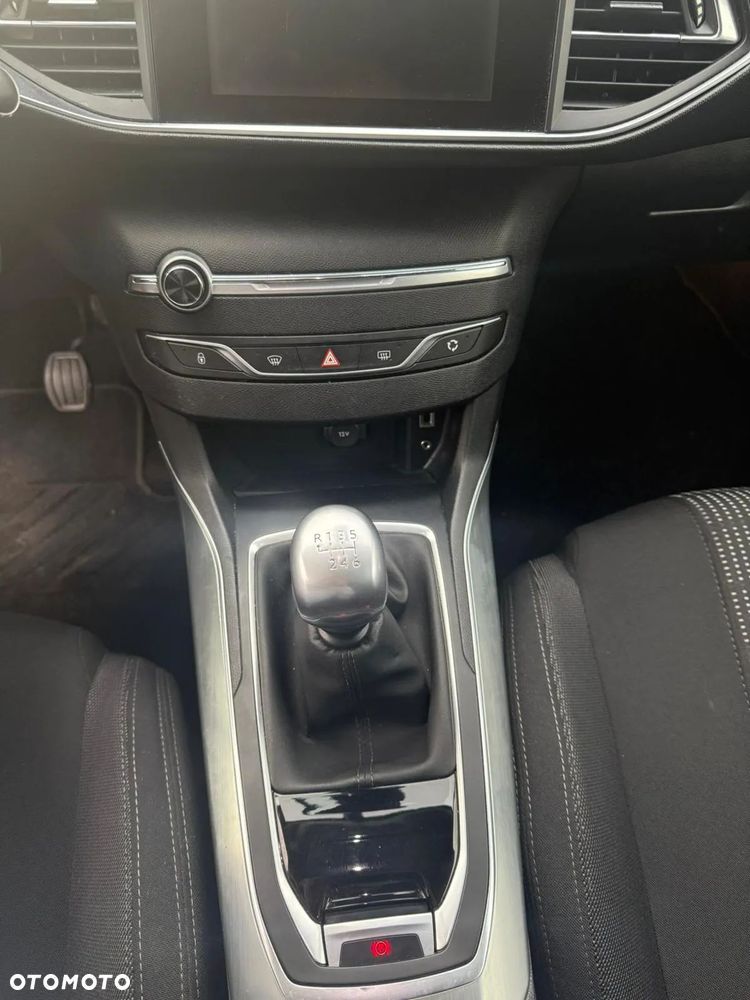 Peugeot 308 2.0 BlueHDi Allure S&S - 13