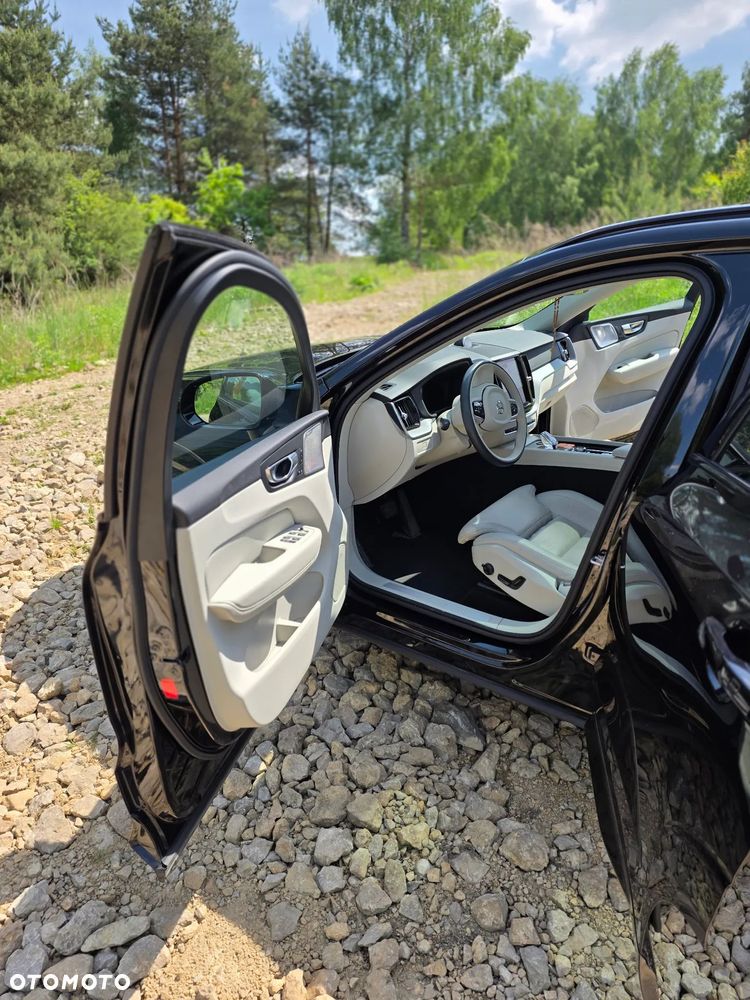 Volvo XC 60 B5 B AWD Ultra Dark - 15