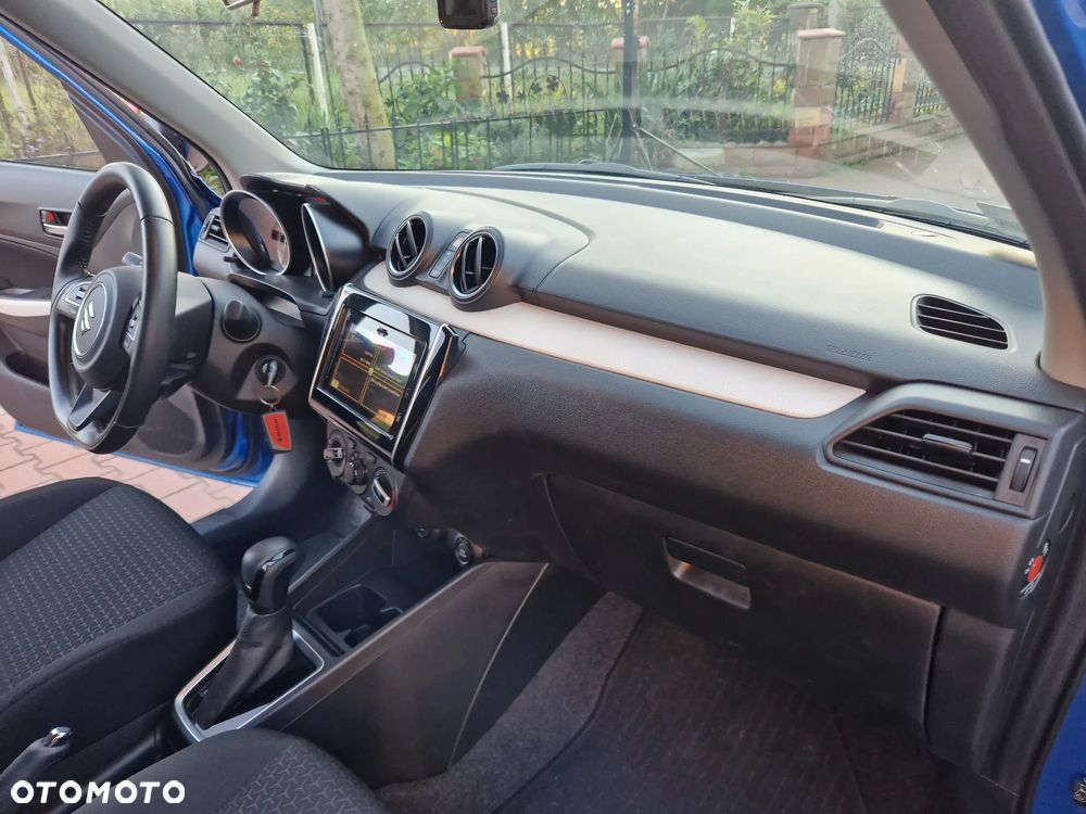 Suzuki Swift 1.2 Dualjet SHVS Premium Plus CVT - 27