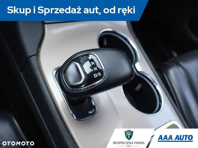 Jeep Grand Cherokee - 14