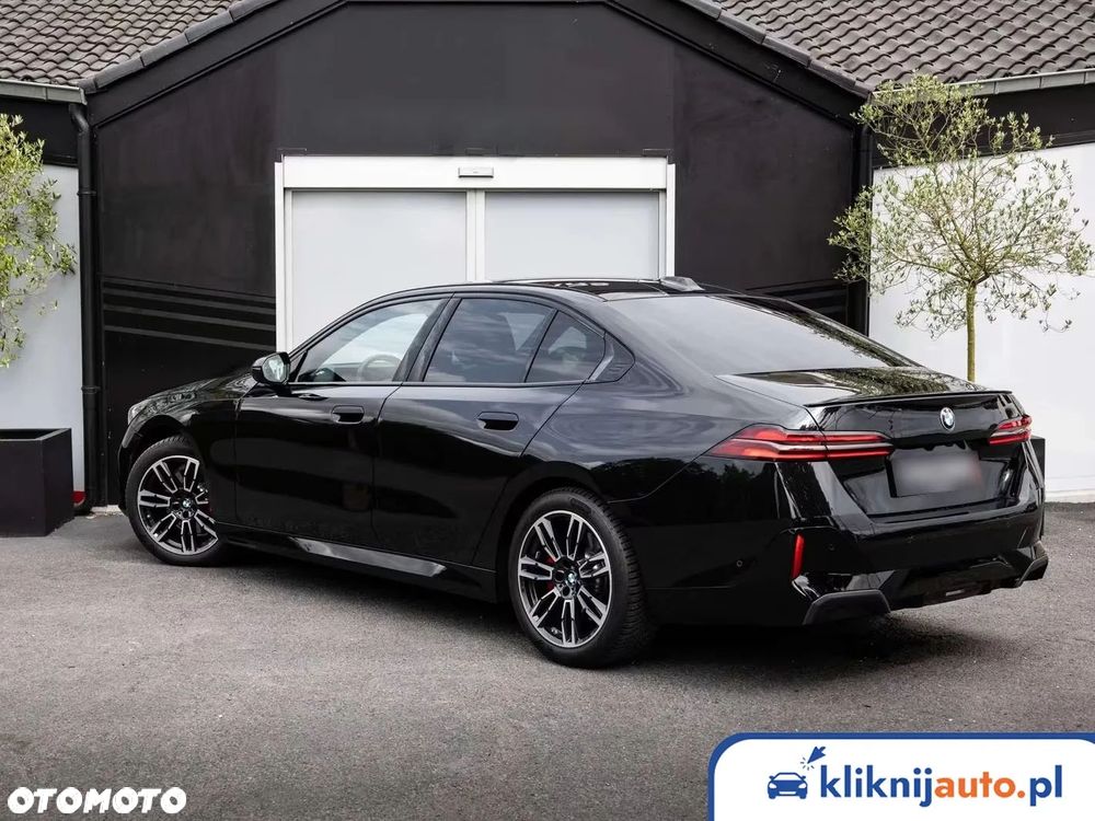 BMW Seria 5 520d xDrive mHEV M Sport - 3